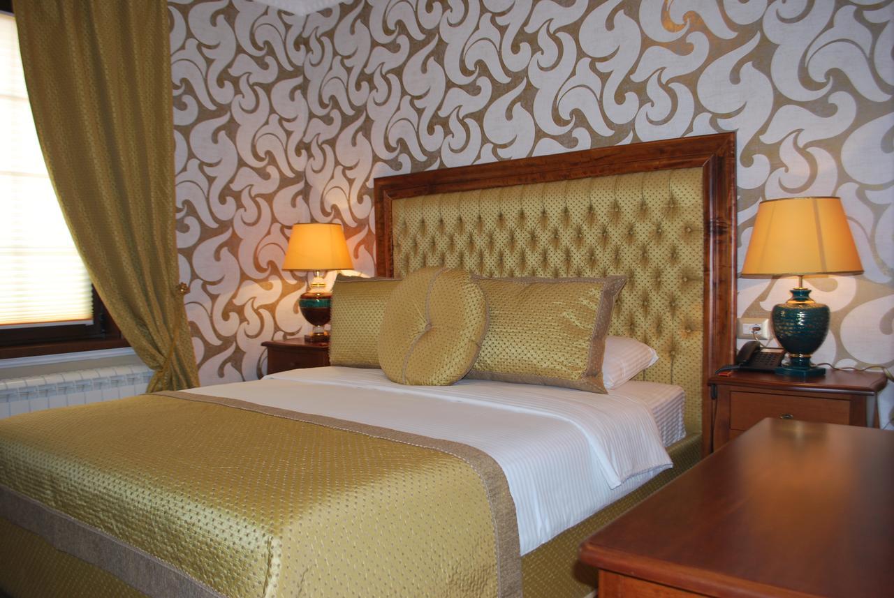 Hotel Vila Sigal คอร์เชอ ภายนอก รูปภาพ