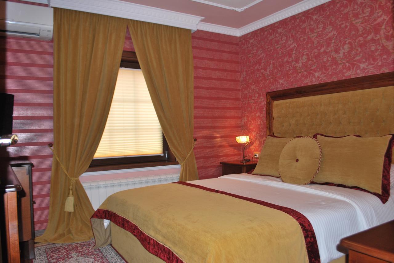 Hotel Vila Sigal คอร์เชอ ภายนอก รูปภาพ